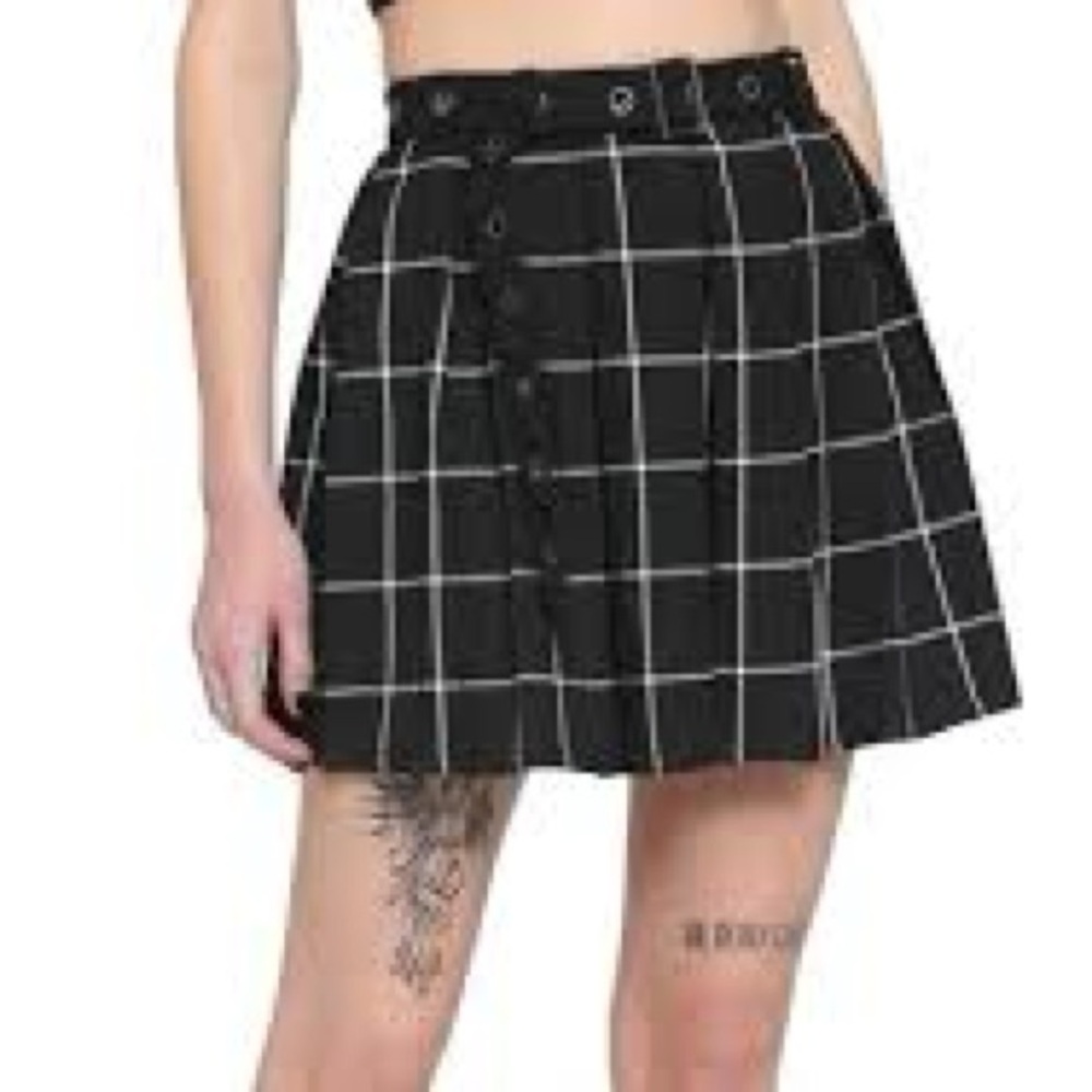 XS New Hot Topic Black White Windowpane Pleated High Waist Mini Skirt X Small
